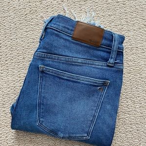 Madewell 10” High Rise Skinny Button Front 28